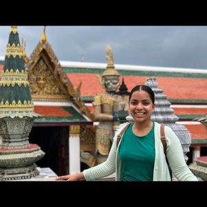 Meet your Posher, Yanil